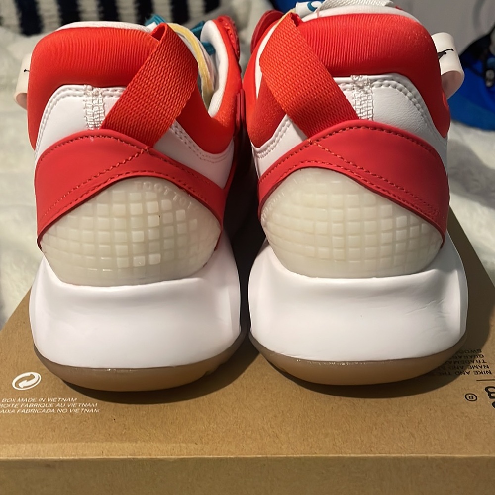 Jordan MA2 Chile Red/ White-Cyber Teal - Picture 2 of 6